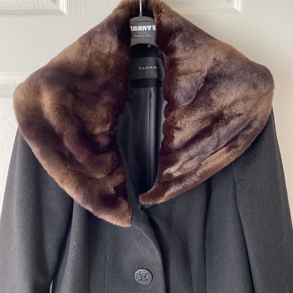Tahari black coat - Picture 2 of 9